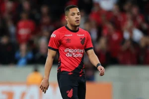 Vitor Roque wants to join Barcelona this summer, but arrival complicated